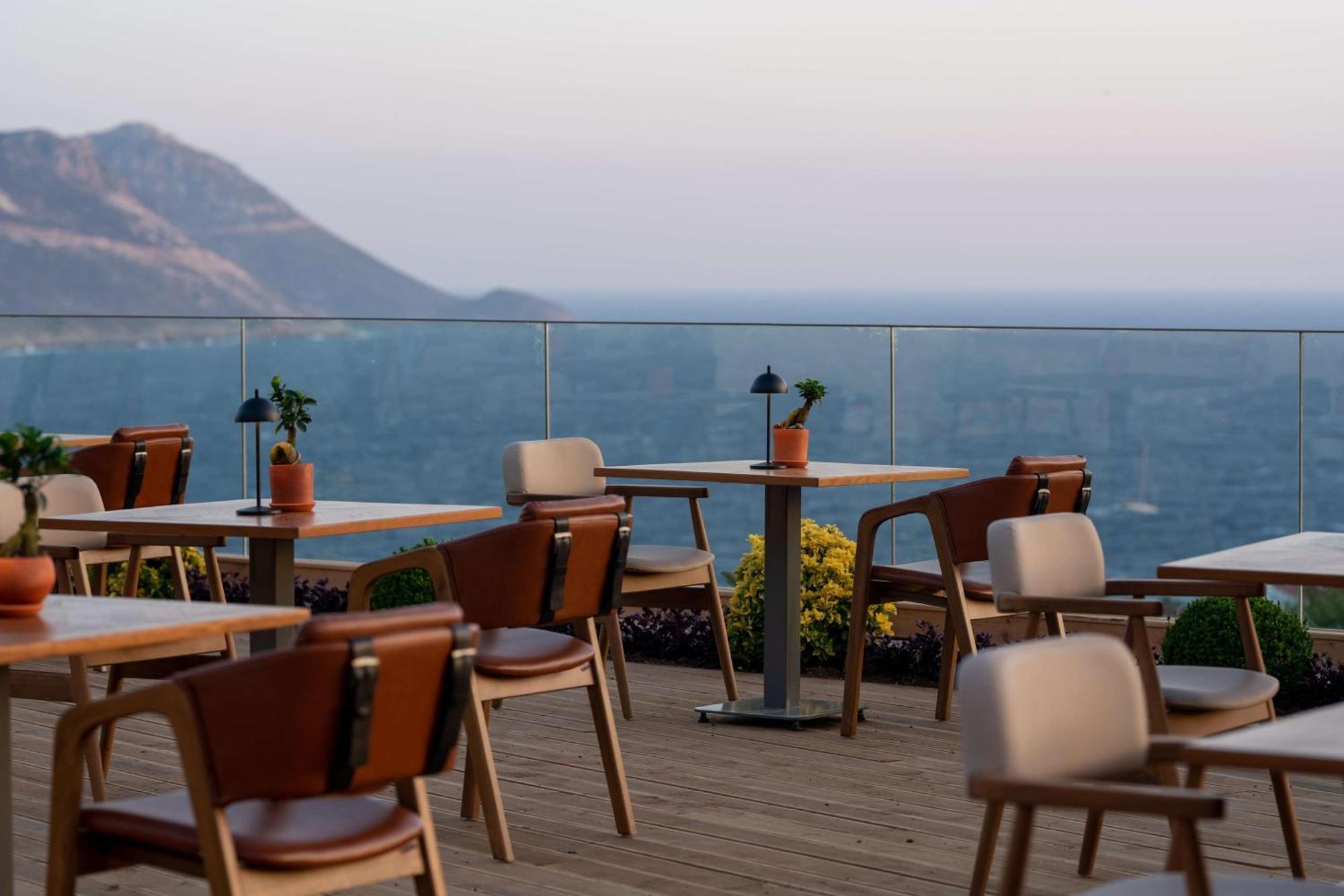 Radisson Blu Hotel, Kas Exterior photo