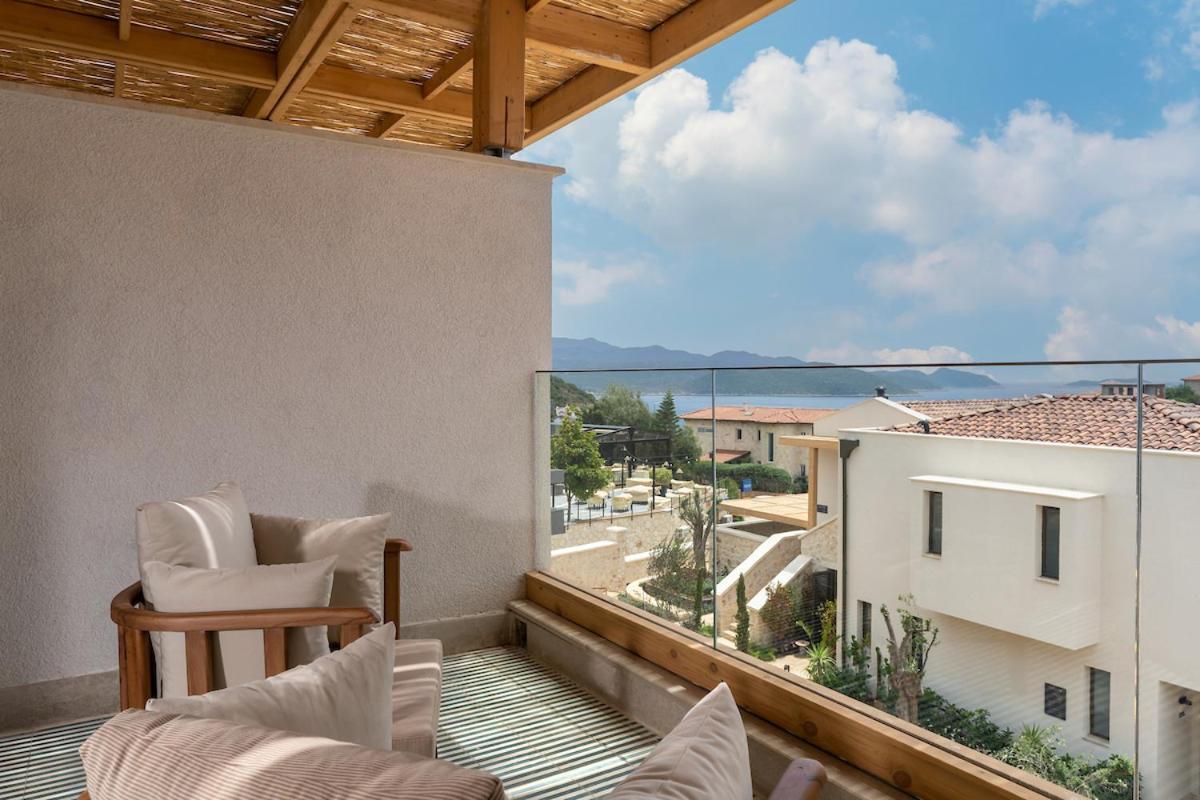 Radisson Blu Hotel, Kas Exterior photo